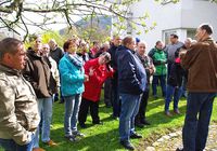 Gedenkstunde an der Grotte des Raphaelsheims, ein Wohnheim für Menschen mit Behinderung