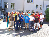 Vor der Abfahrt gab es noch ein Gruppenfoto der Urlaubsgruppe des Raphaelsheimes