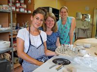 Die Eichsfelder Werkstätten, eine Arbeitsstätte für Menschen mit Behinderung, haben den Pädagogen der Theodor Storm Grundschule in Heiligenstadt Einblicke gewährt.