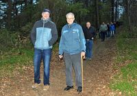 Am Abend des Karfreitags machen die Bewohner des Raphaelsheims einen langen Spaziergang