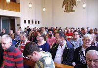 Am Gründonnerstag ist die Kapelle des Raphaelsheims, ein Wohnheim für Menschen mit Behinderung besonders voll