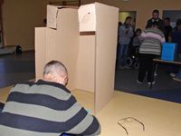 Bei den Wahlkabinen der Eichsfelder Werkstätten musste etwas improvisiert werden.
