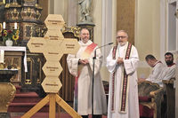 Das Kreuz ist in der Tischlerei der Eichsfelder Werkstätten hergestellt worden